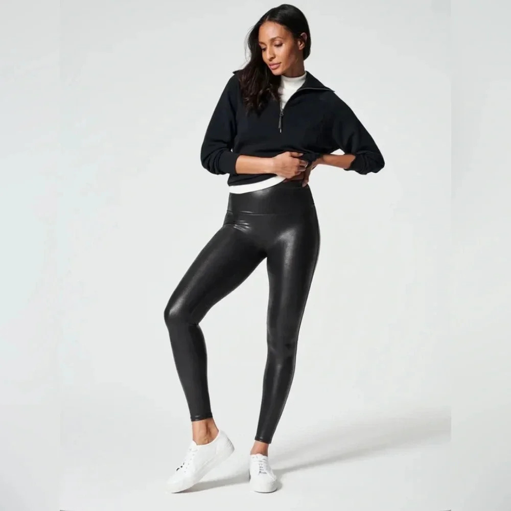 SPANX Black Faux Leather Smoothing Compression Leggings Style# 2437 Size Large
